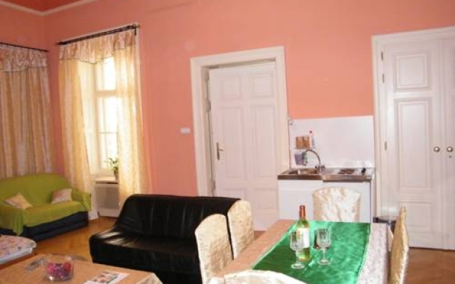 Danube Bridge Apartments