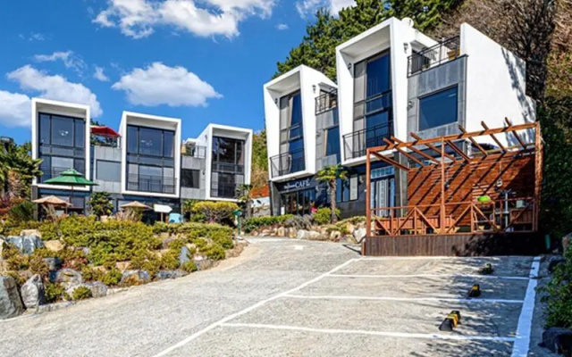 Geojae The Green Spa Pension