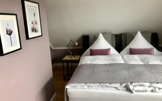 Boutique Hotel Lindenhof, Bed & Breakfast