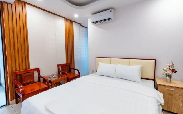 Light Hotel Ha Noi