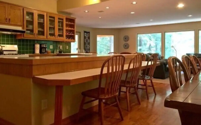 Mt Baker Lodging Cabin 29 - Sleeps 11