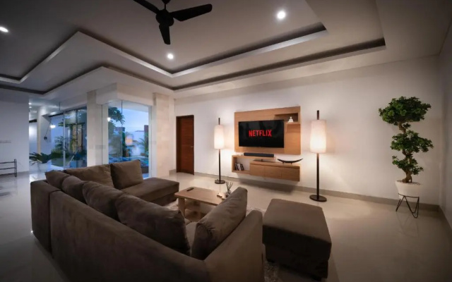 AV Villa Selina