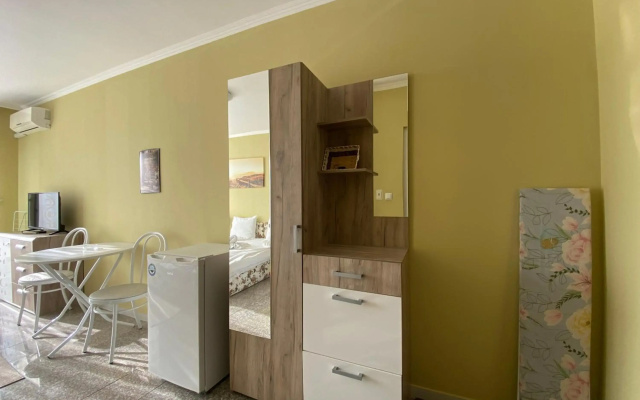One Bedroom Apartment Admiral Plaza C 45