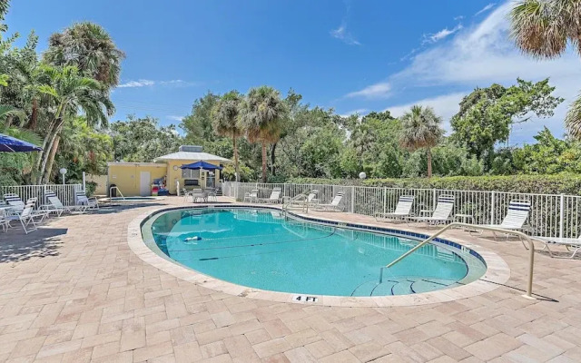 Beach Haven 2 Bedroom Condo