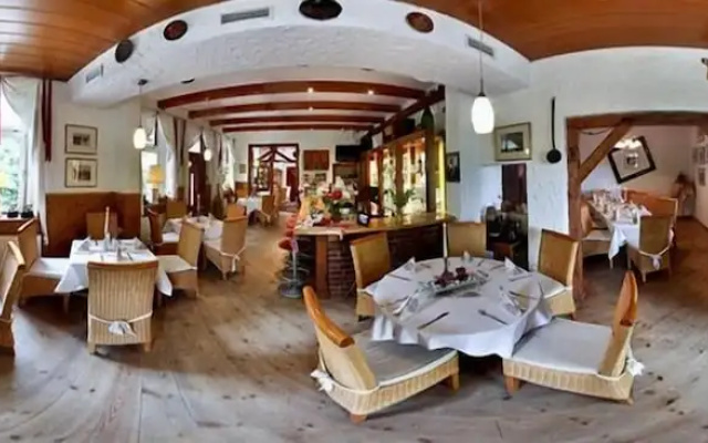 Restaurant & Pension Bellevue