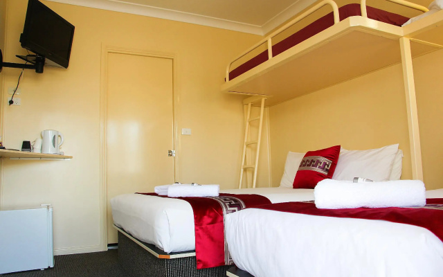 Motel 359