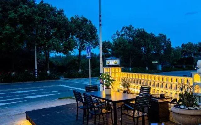 Meizhou Island Hujing Courtyard Homestay