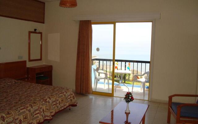 Отель Evalena Beach Hotel Apartments Кипр, Протарас - отзывы, цены и фото номеров - забронировать отель Evalena Beach Hotel Apartments онлайн комната для гостей
