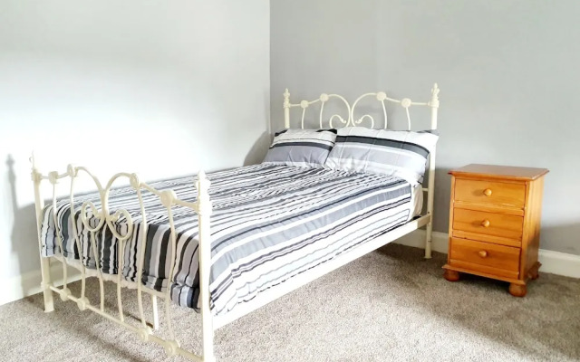 Spacious Holiday Home Closeby River in Alness!