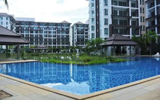 Ad Condominium Bang Saray F2 R205