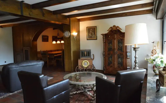 Romantic Mansion in Strotzbusch by the Forest