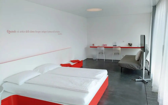 Chromotel