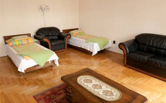CapitalCenter Apartments