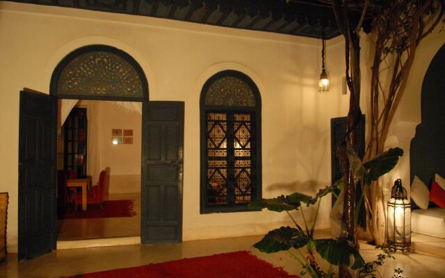 Отель Riad Dar Sara Марокко, Марракеш - отзывы, цены и фото номеров - забронировать отель Riad Dar Sara онлайн вид на фасад
