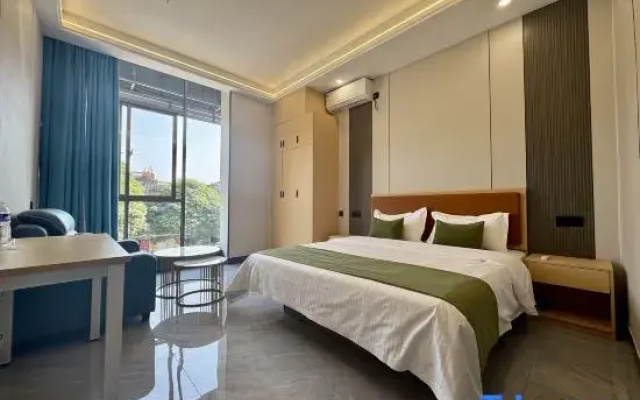 Hanlin Light Luxury Apartment (Qinzhou Old Street Scenic Area)