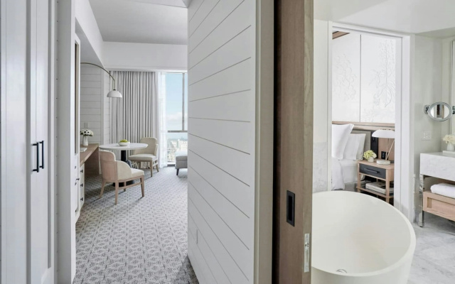 Отель Four Seasons New Orleans