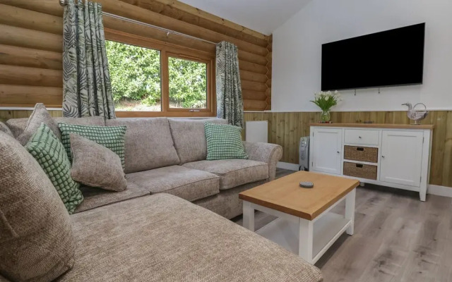 Redwood Lodge