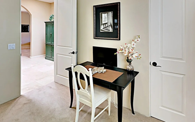 Mountain View La Quinta Stunner by RedAwning