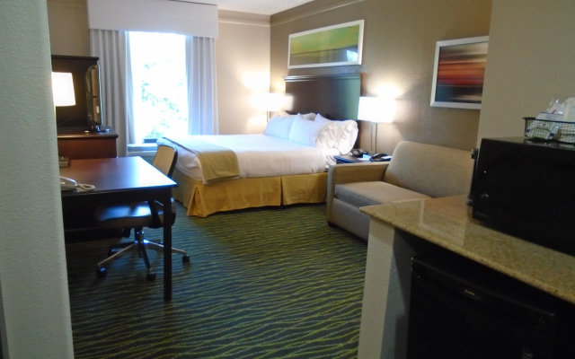 Holiday Inn Express Richmond - Midlothian Turnpike by IHG
