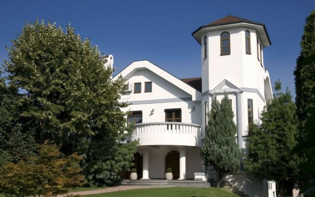 Отель Villa Belvedere Сербия, Белград - отзывы, цены и фото номеров - забронировать отель Villa Belvedere онлайн вид на фасад