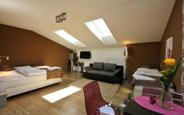 Suites & Apartments U Trí hrusek