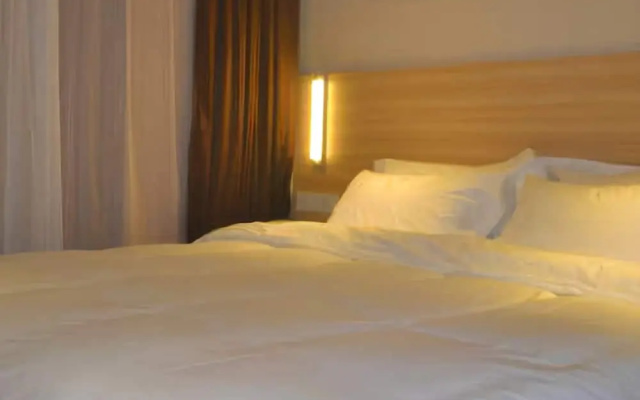 Super 8 Hotel