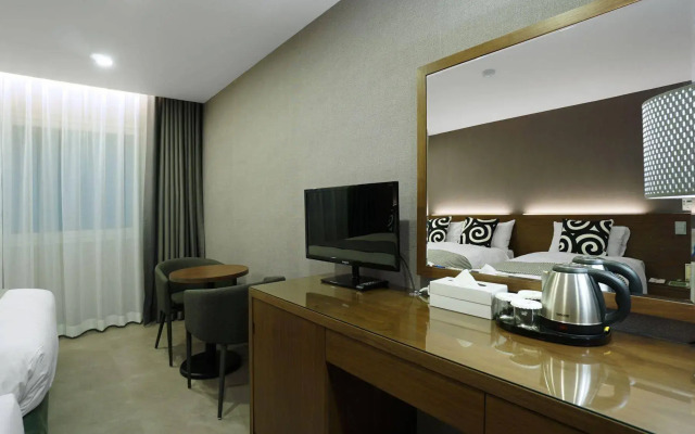 Itaewon Crown hotel