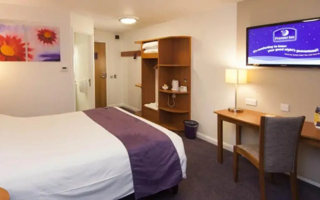 Premier Inn Luton South (M1, J9)