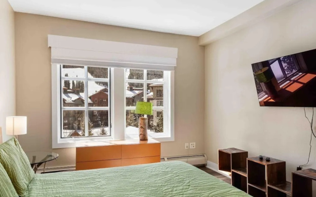 Passage Point 405 3 Bedroom Condo by RedAwning