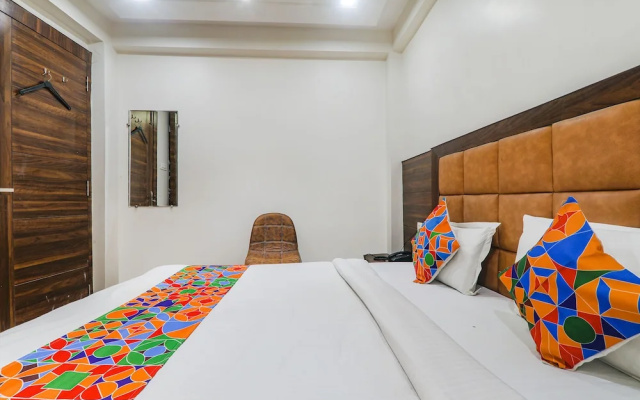 Fabhotel Bless Inn
