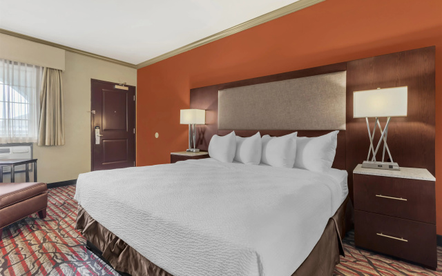 Best Western Plus Brookside Inn