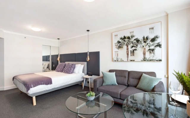 Sydney CBD Studio Apartment 1704 KNT