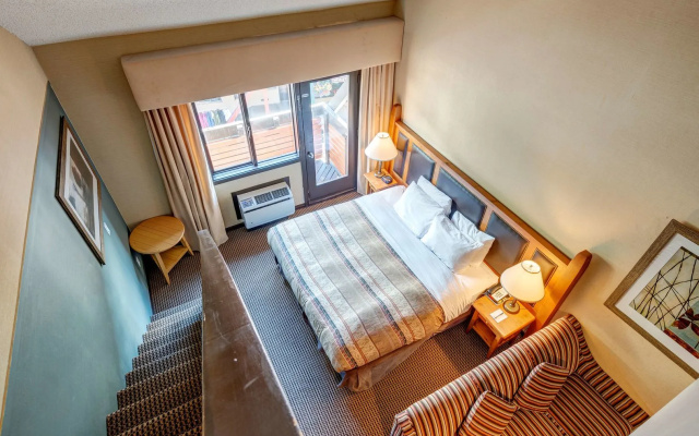 Blackcomb Lodge