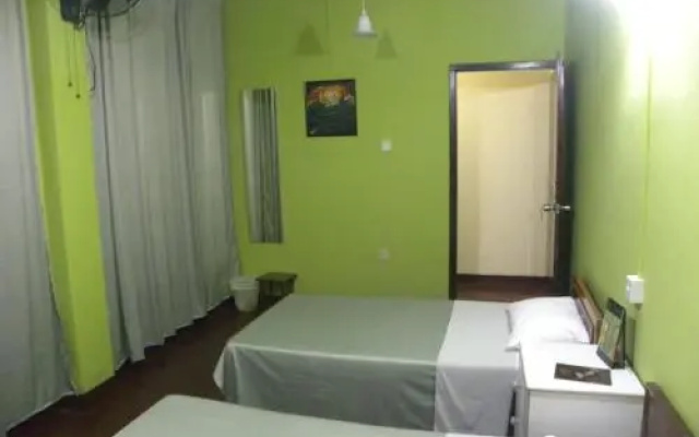 Homestay Kelvin Grove
