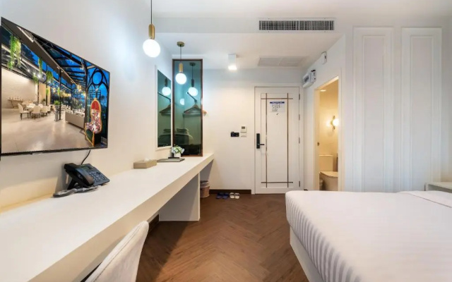 Nine River Hotel