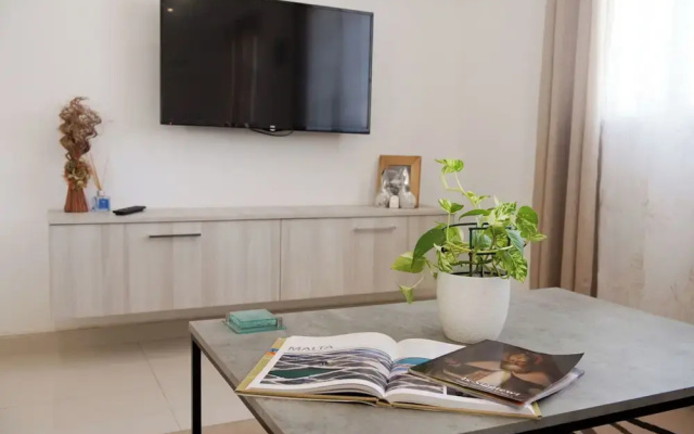 Spacious APT w/ Modern Balcony |Siggiewi