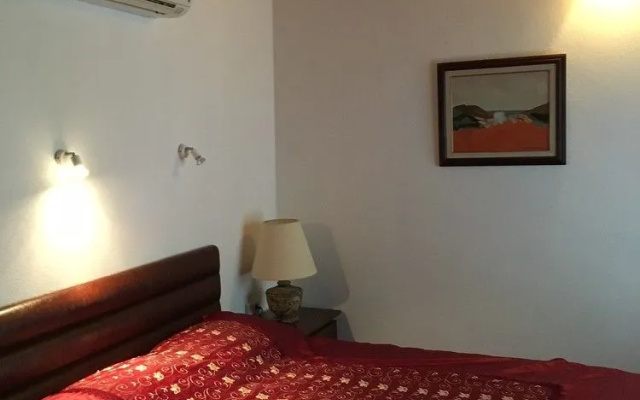 Porto Ceneviz Hotel