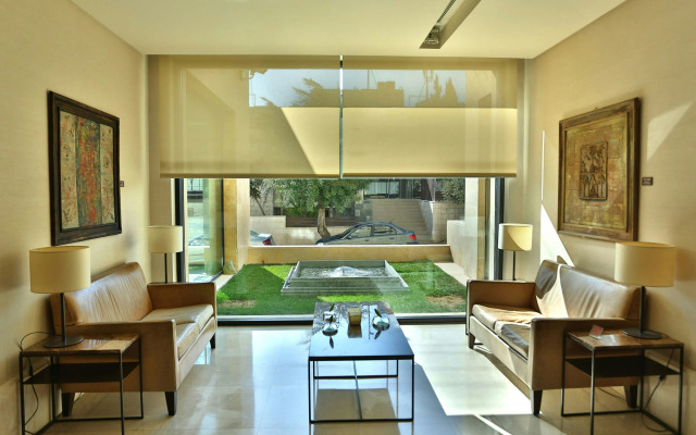 ALQasr Metropole Hotel
