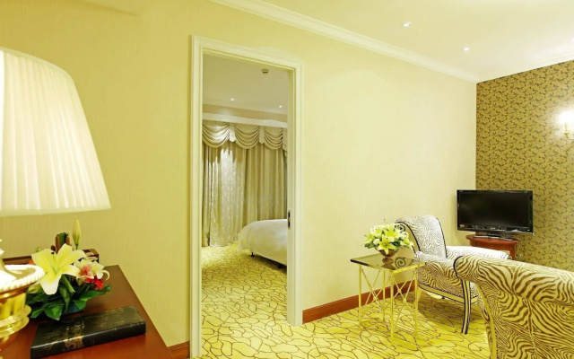 Wuhu Alton Hotel