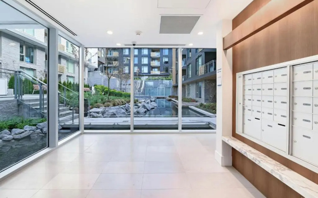 Sagittarius Palace Spacious 1BD 1BA besides park