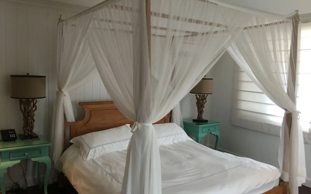 Atlantis Historic Inn