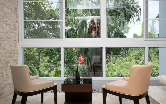 Elegant 2BR Apartment RGN B411 in Laguna
