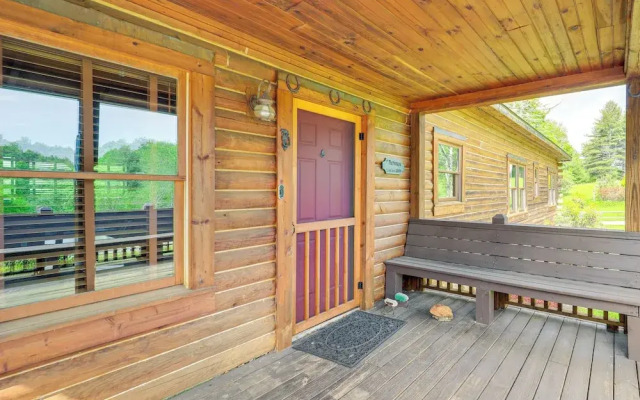 4 Mi to Grandfather Mtn! Family-friendly Cabin