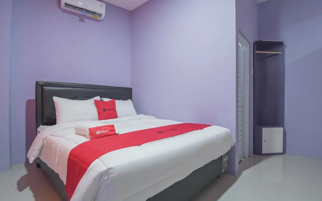 RedDoorz @ Gatot Subroto Street Bandung 2