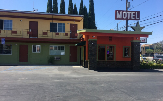 Orange Villa Park Motel