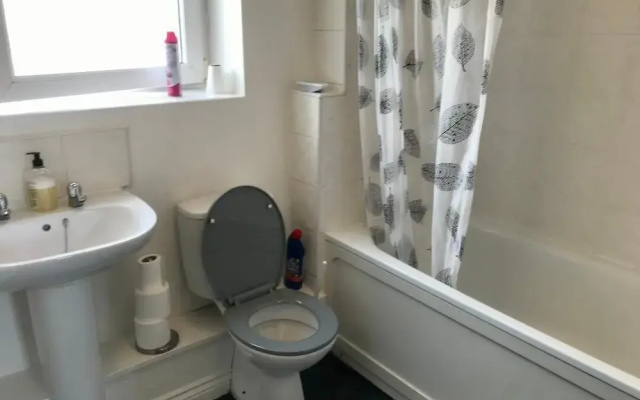 Serene Centra Smethwick Apartment Retreat