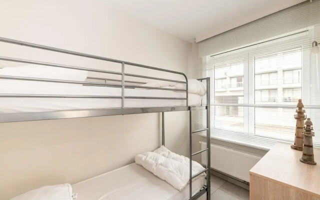 Apartment Nieuwpoort Near Sandy Beach