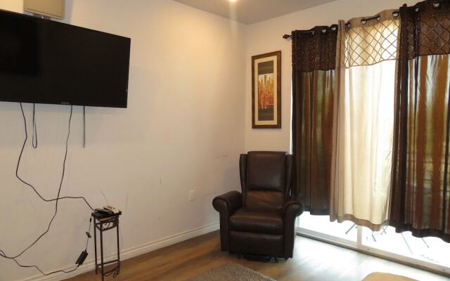 Fully Furnished Apartments near CSUN 0