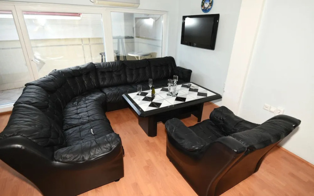 Darni Central Apartments