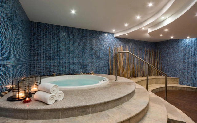 Отель Concorde Hotel Doha